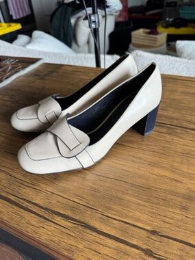 Tory Burch Classic White Leather Block Heels Classy Pumps